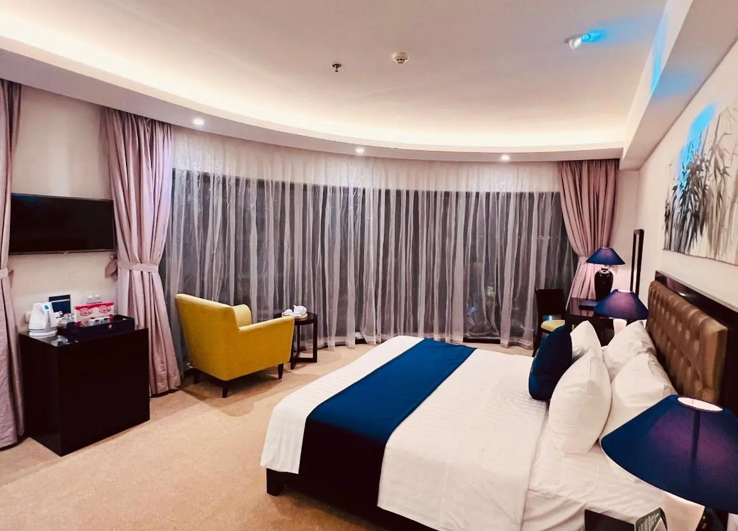 Sandals Island Hotel Nha Trang 4*,