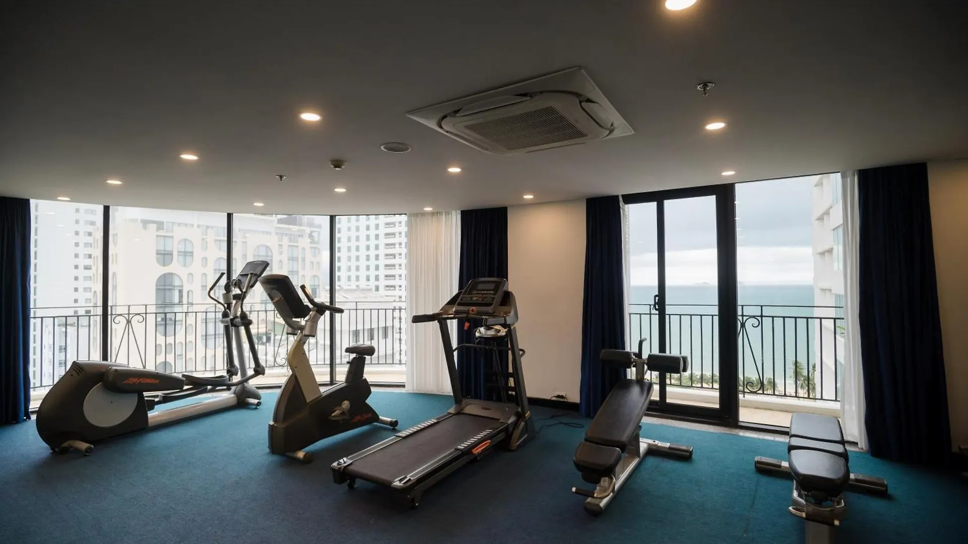 ****  Sandals Island Hotel Nha Trang Vietnam