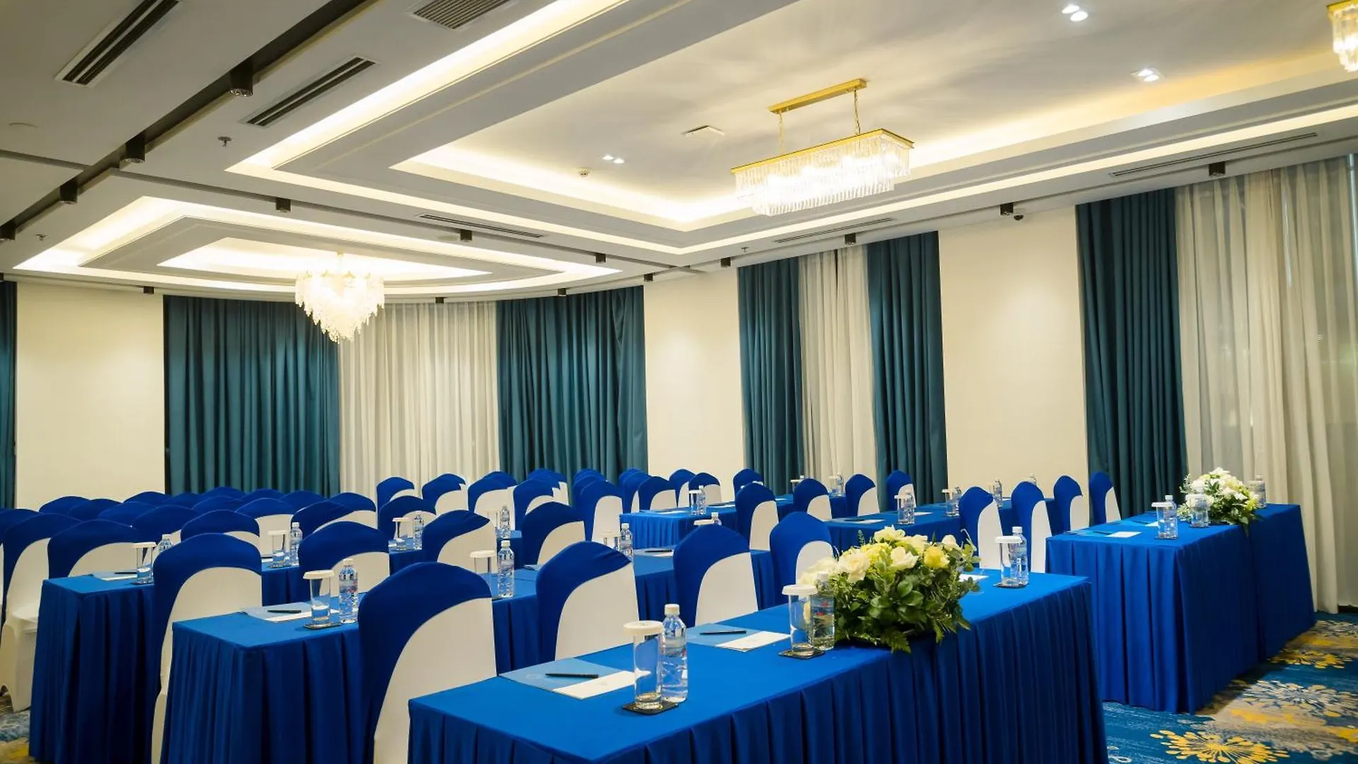 Sandals Island Hotel Nha Trang