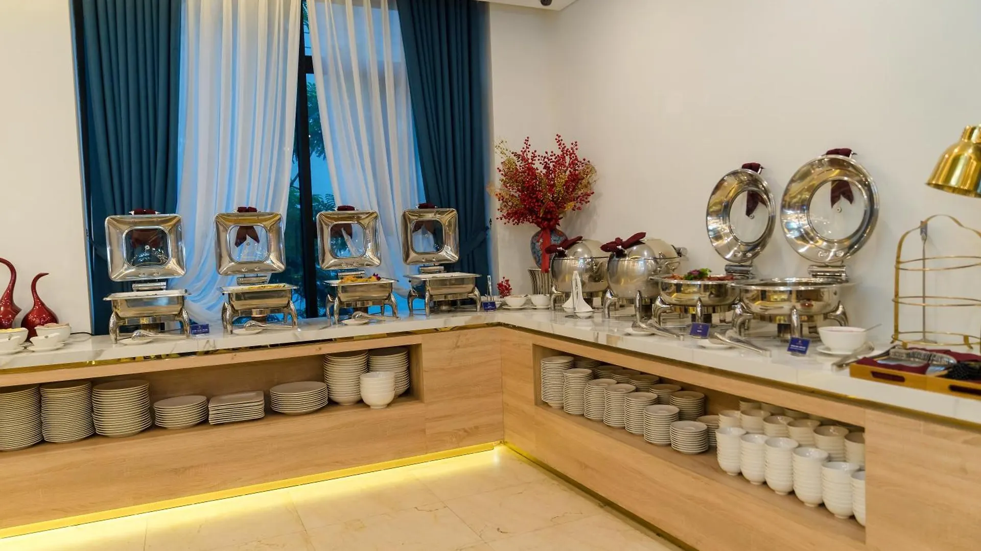 Sandals Island Hotel Nha Trang