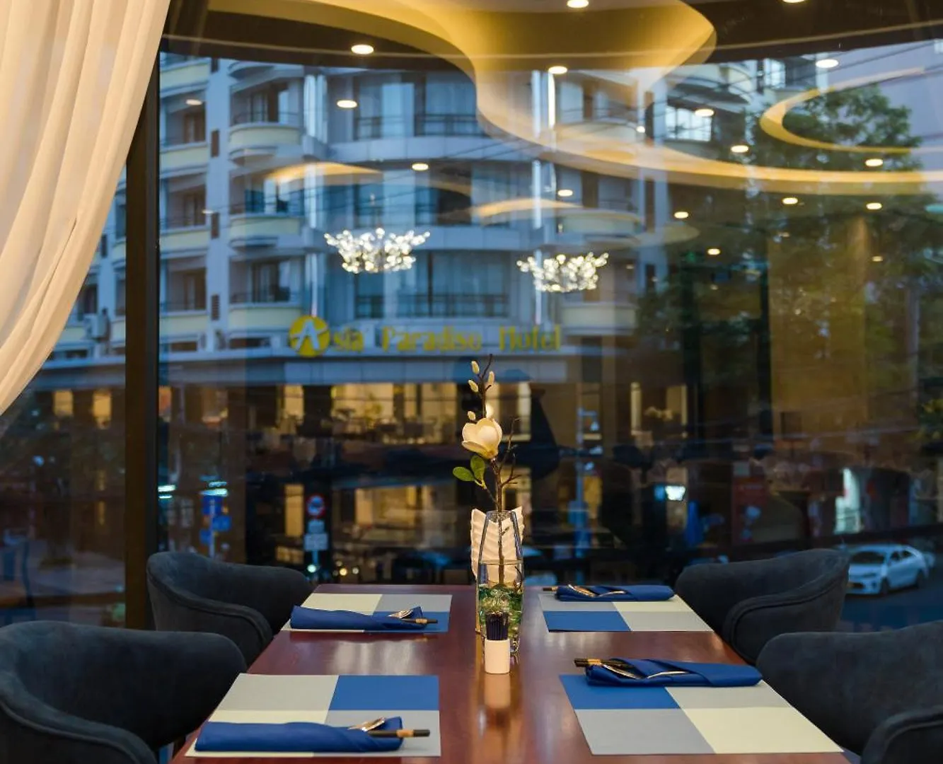 Sandals Island Hotel Nha Trang